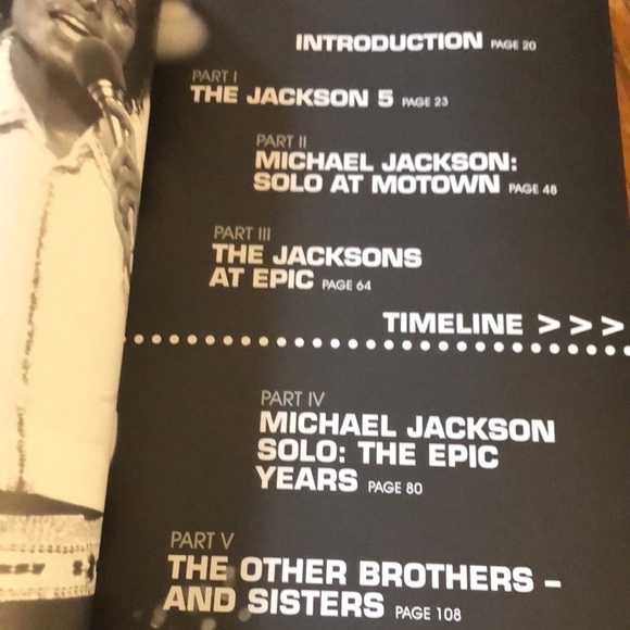 Lot Of 3 Softcover Michael Jackson Collectors  Books A Life In Music MJ Case - Picture 10 of 13